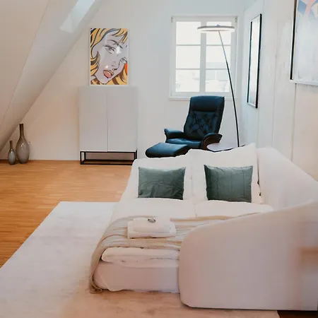 Penthouse Deluxe I Dachterrasse I Parkplatz Apartment *